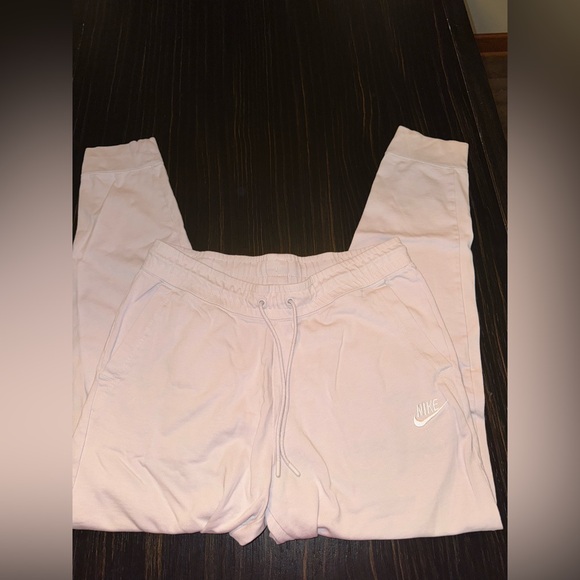 Nike Soft Pink Sweatpants - Picture 1 of 2